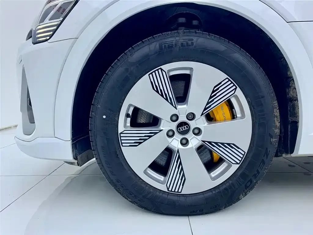 Audi e-tron 2026 из CN, фото 7