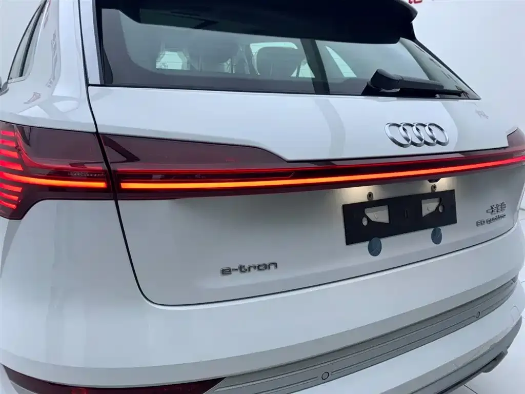 Audi e-tron 2026 из CN, фото 8