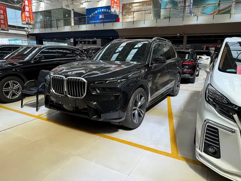 BMW X7 — фото 1