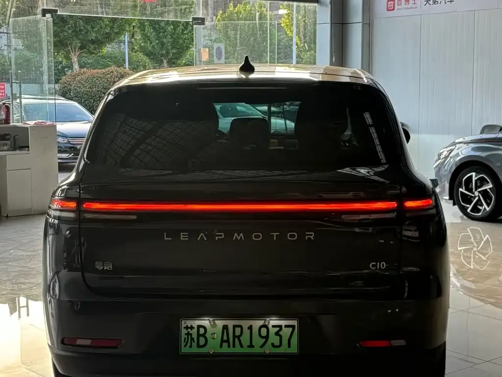 Leapmotor C10 — фото 10