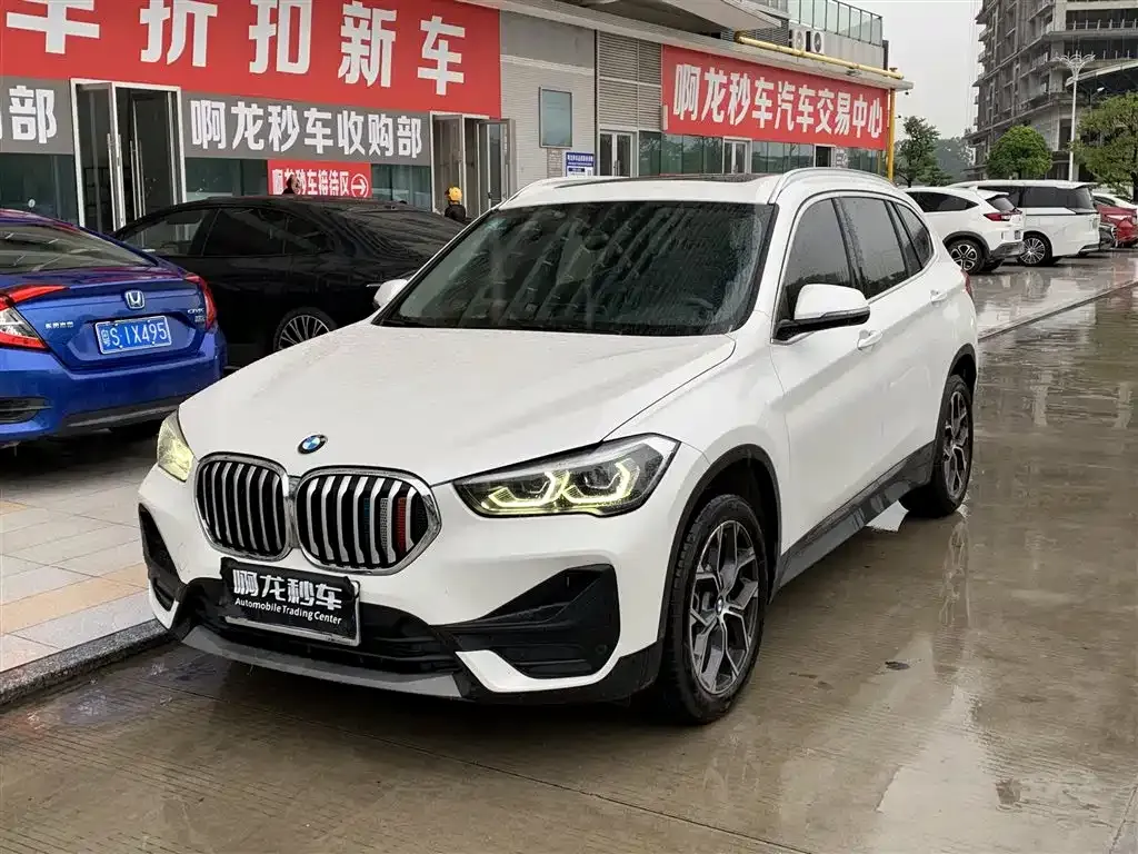 BMW X1 — фото 1