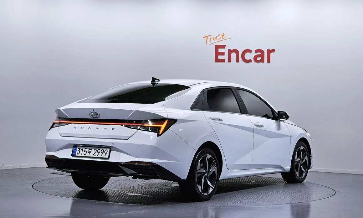Hyundai AVANTE — фото 3