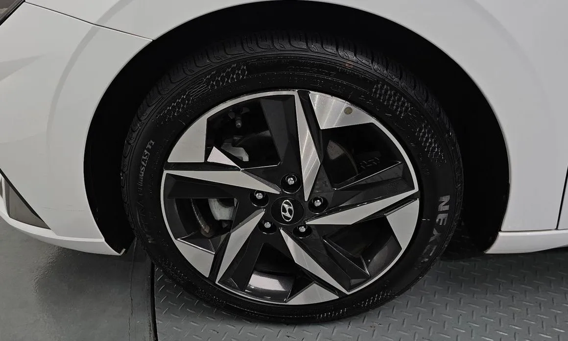 Hyundai AVANTE — фото 6