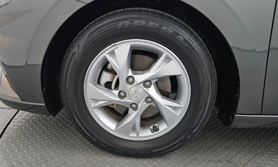 Hyundai AVANTE — фото 7
