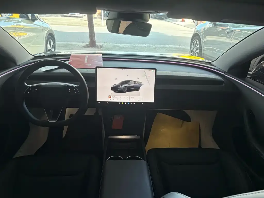 Tesla Model 3 — фото 2