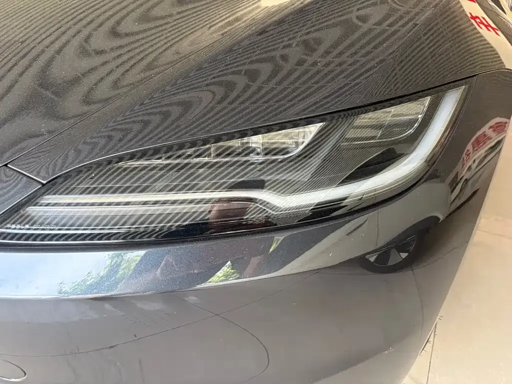 Tesla Model 3 — фото 10