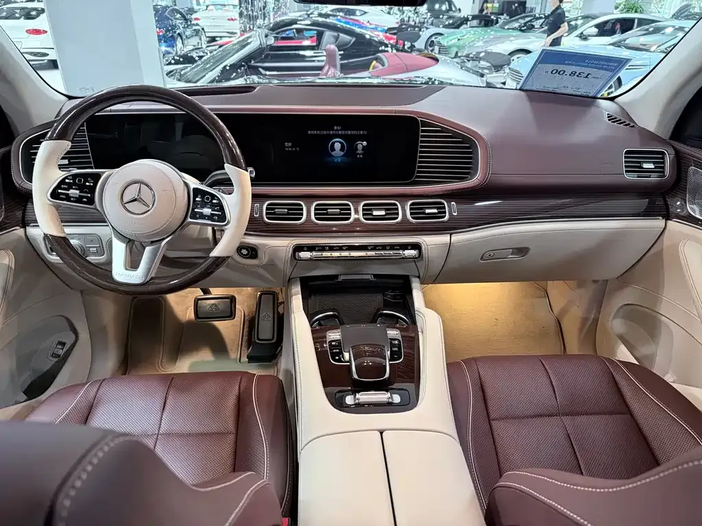 Mercedes-Benz GLS — фото 4