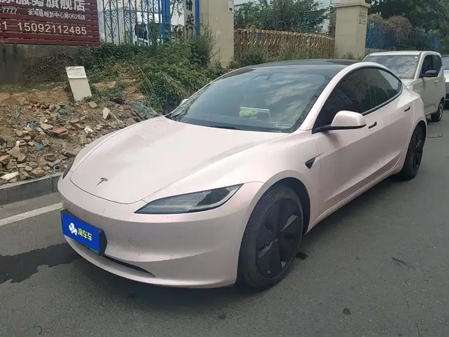 Tesla Model 3 — фото 1