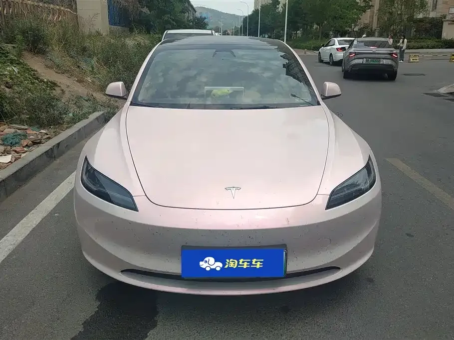 Tesla Model 3 — фото 10