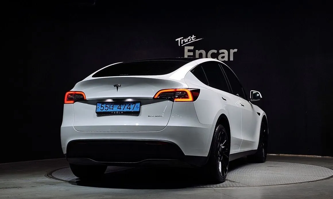 Tesla Model Y — фото 4