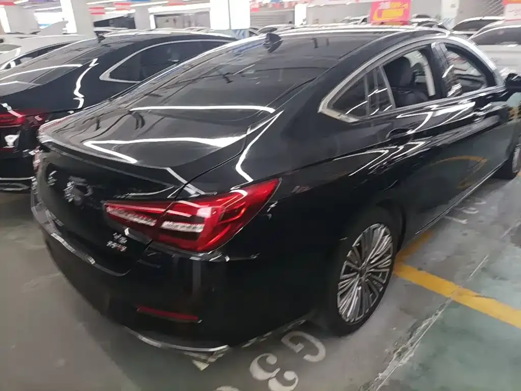 Hongqi H5 — фото 2
