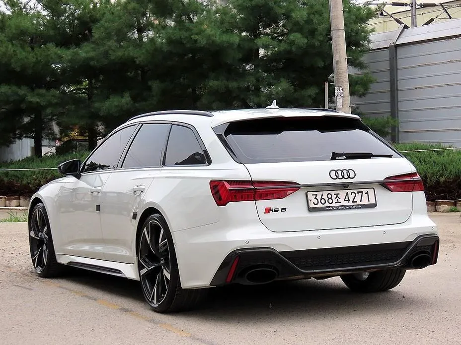 Audi RS6 — фото 10