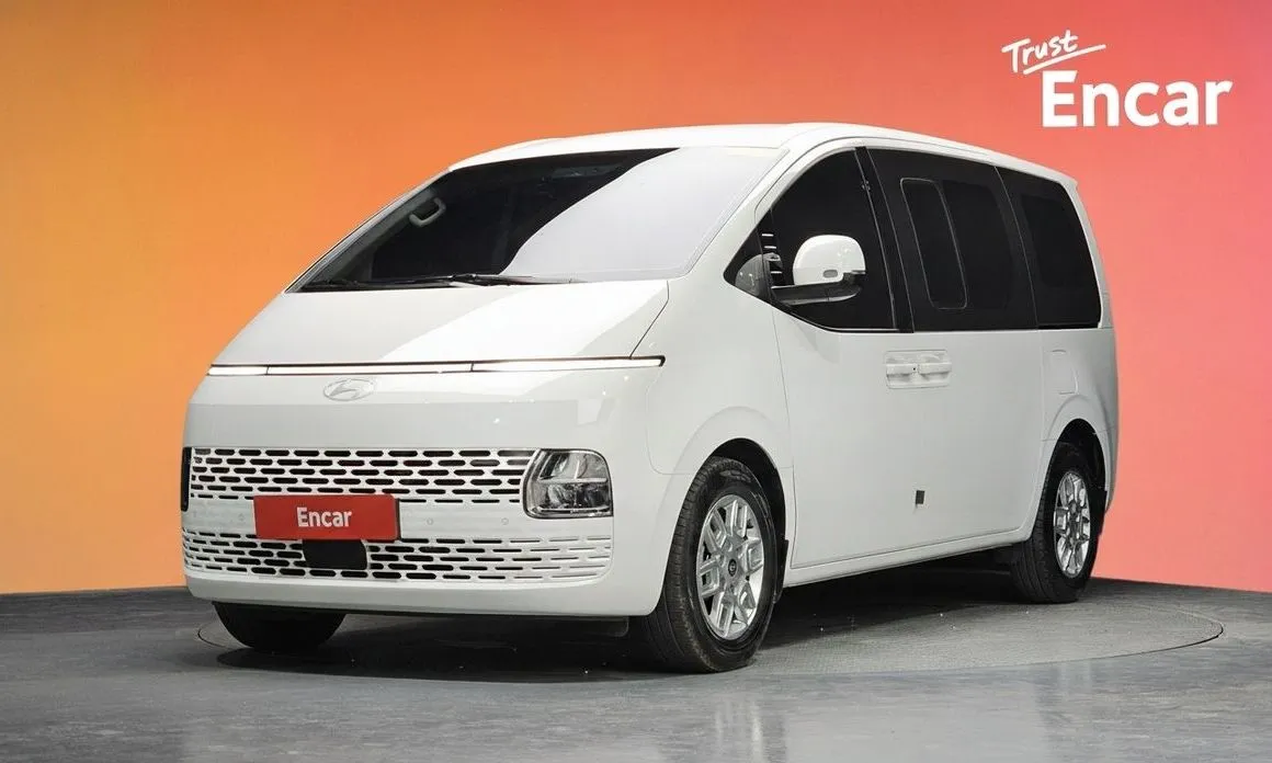 Hyundai Staria — фото 1