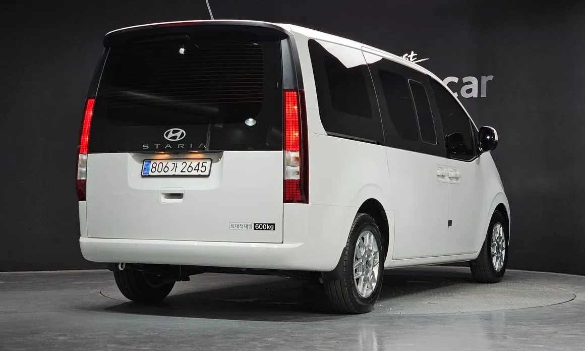 Hyundai Staria — фото 3