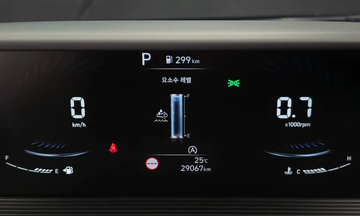 Hyundai Staria — фото 2