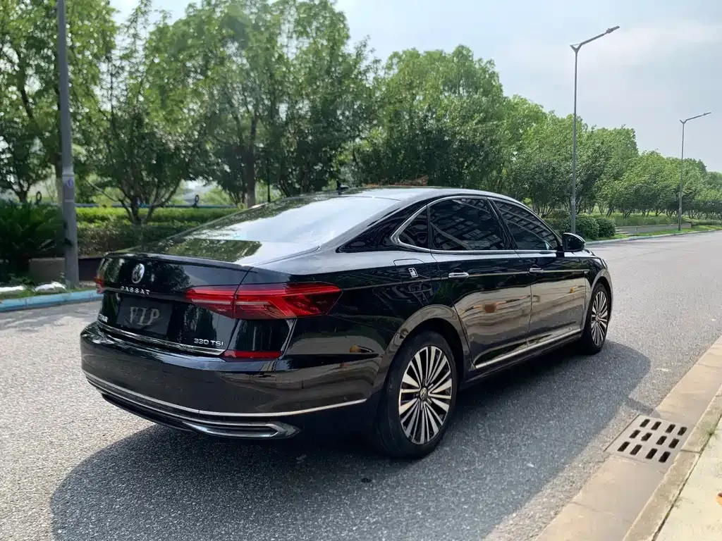 Volkswagen Passat — фото 2