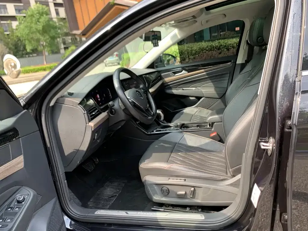 Volkswagen Passat — фото 10