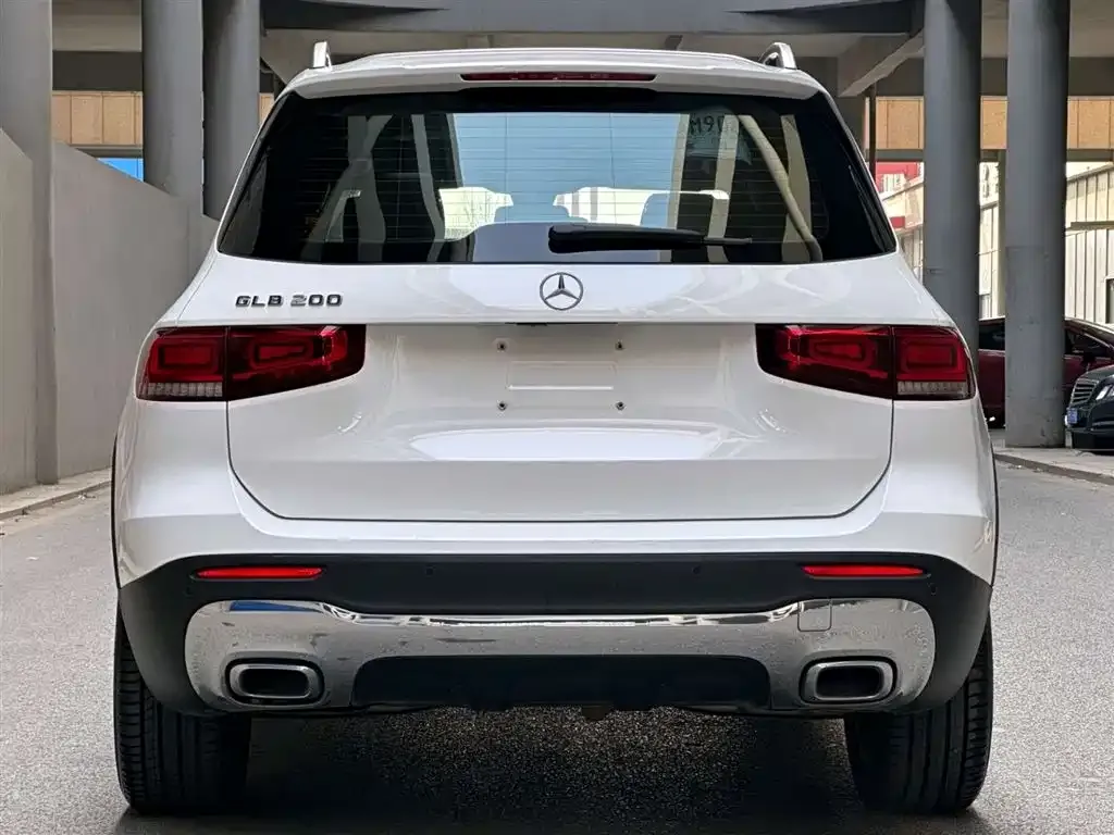 Mercedes-Benz GLB — фото 2