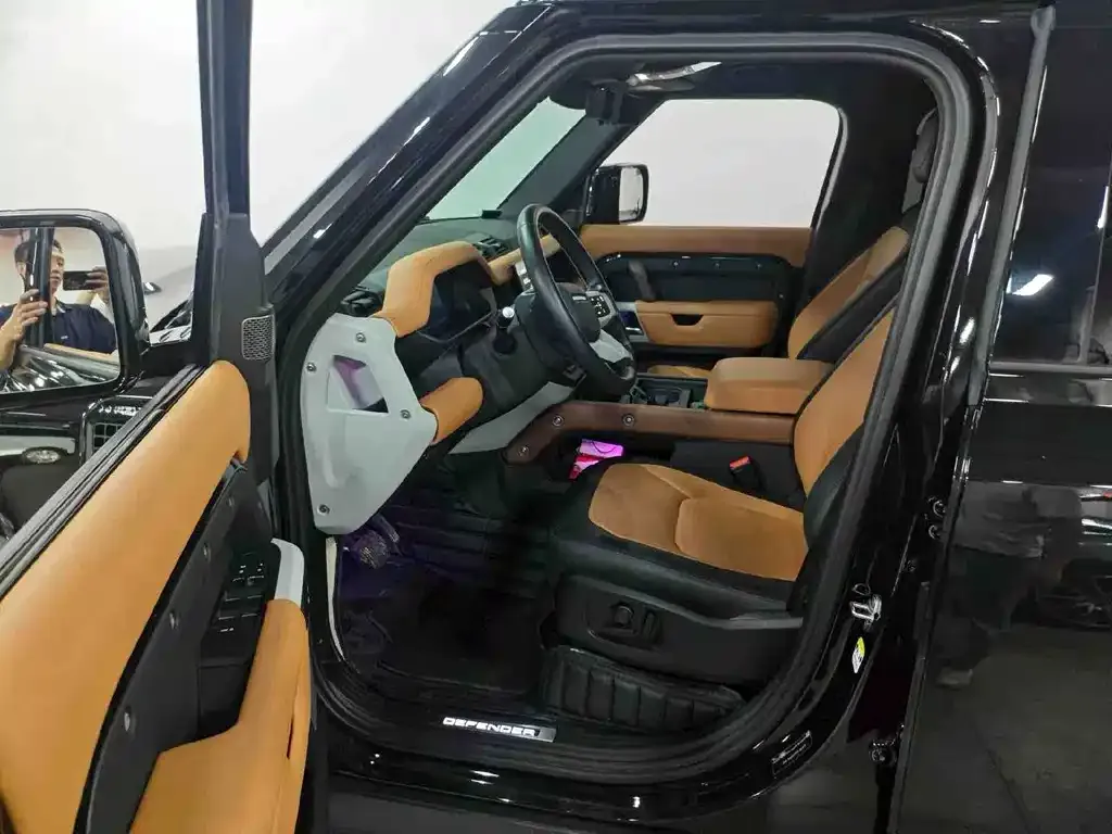 Land Rover Defender — фото 8