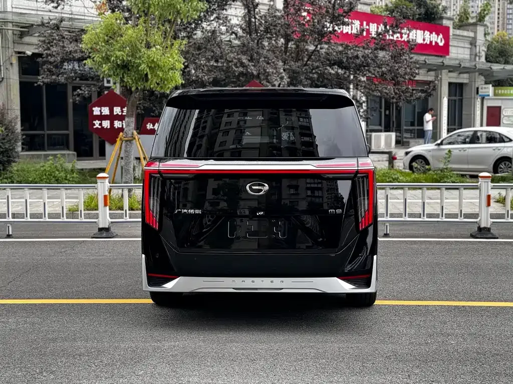 GAC Motor Trumpchi M8 — фото 8