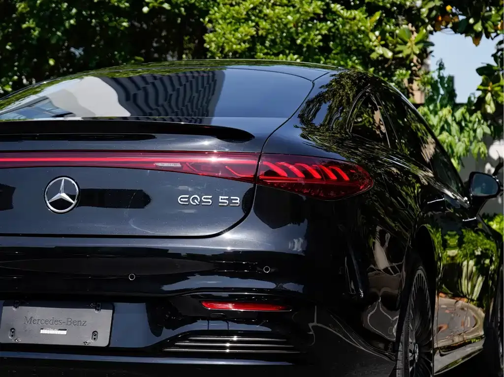 Mercedes-Benz EQS AMG — фото 3
