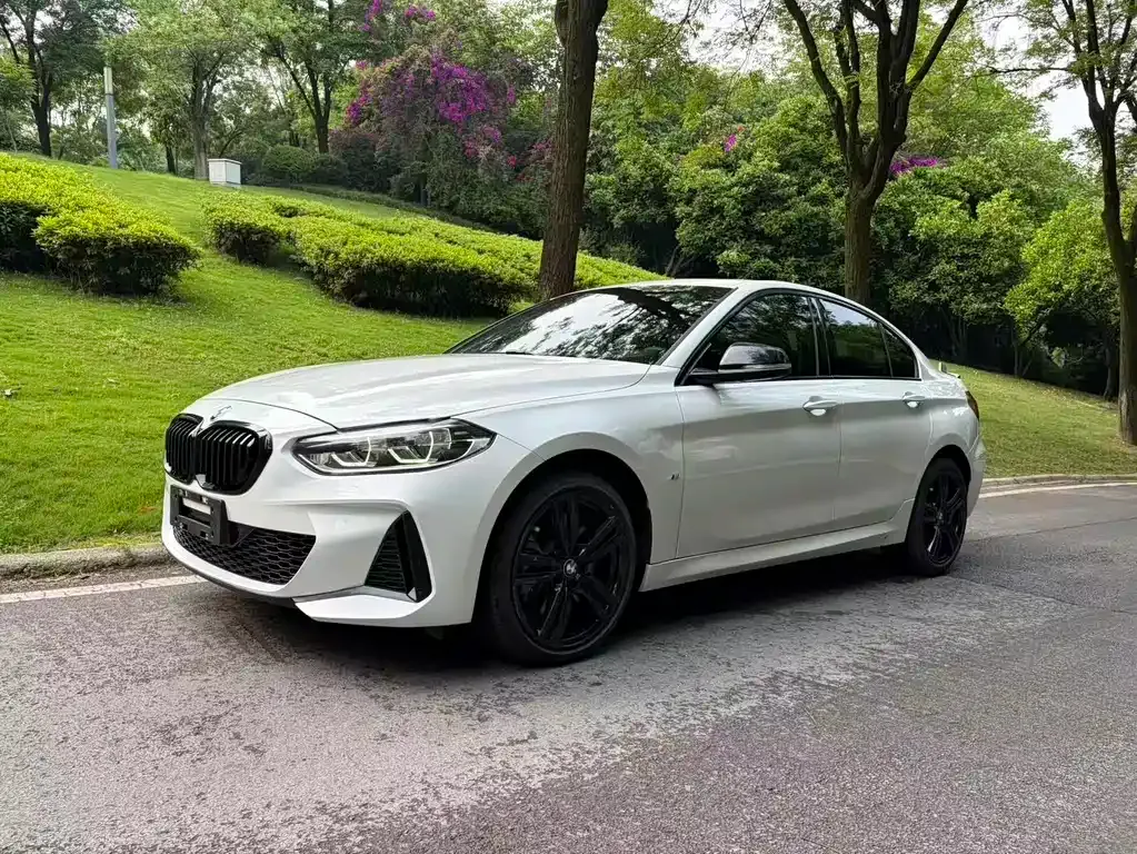 BMW 1 Series — фото 1