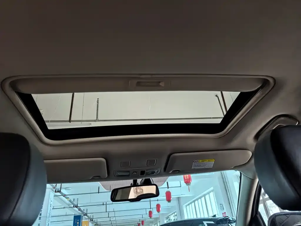 Mitsubishi Outlander — фото 2