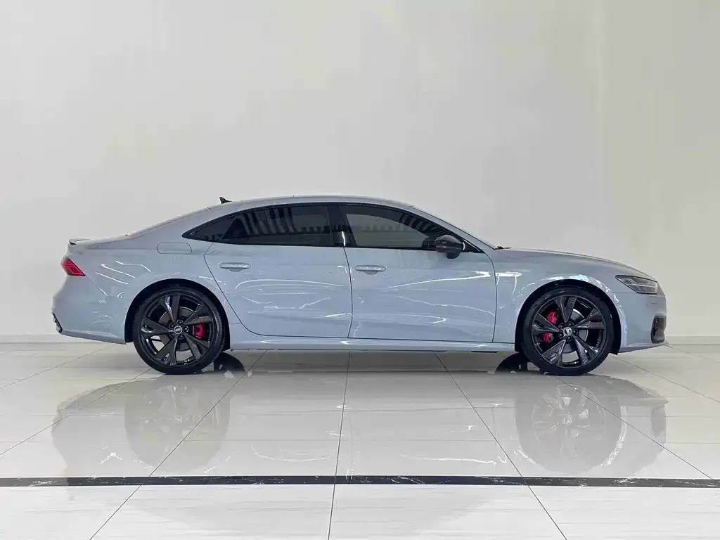 Audi A7L — фото 9
