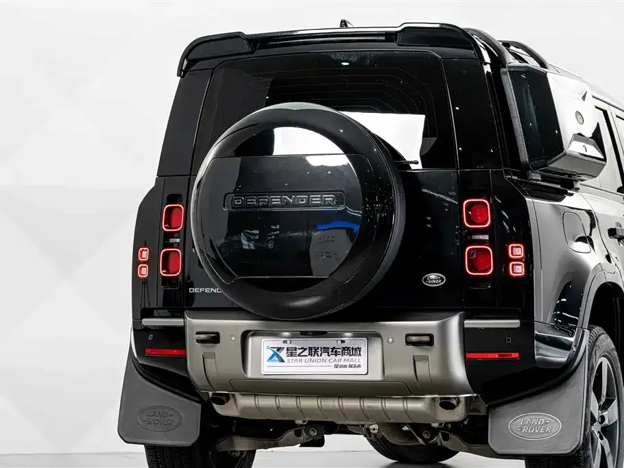 Land Rover Defender — фото 10