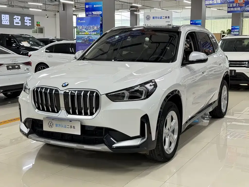 BMW X1 — фото 1