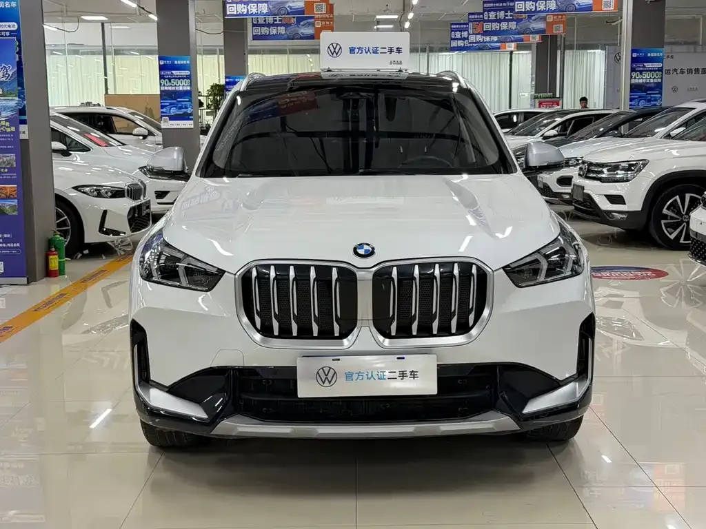BMW X1 — фото 9