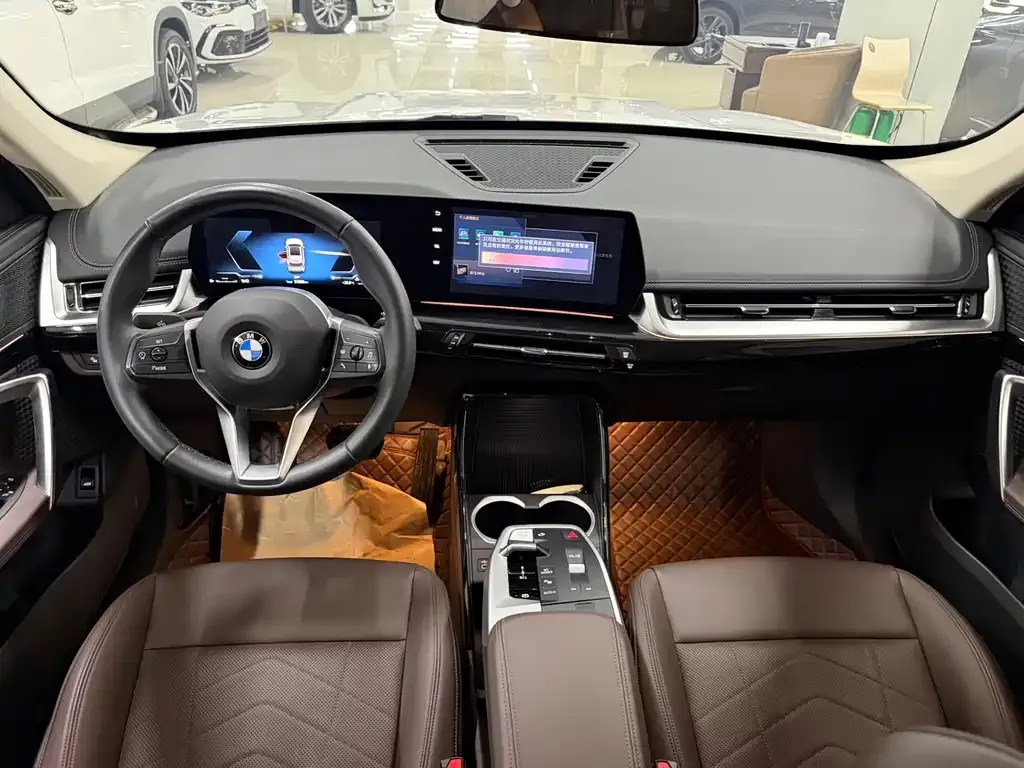 BMW X1 — фото 10