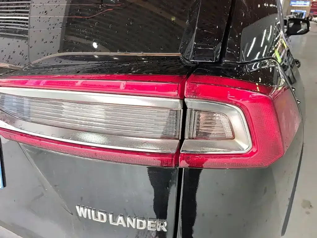 Toyota Wildlander — фото 5