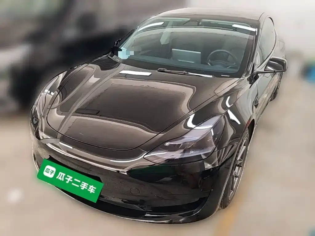 Tesla Model 3 — фото 1