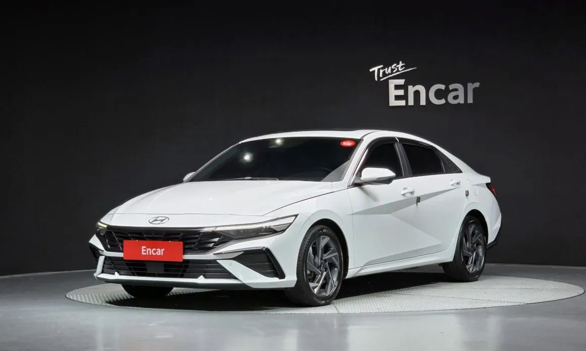 Hyundai AVANTE — фото 1