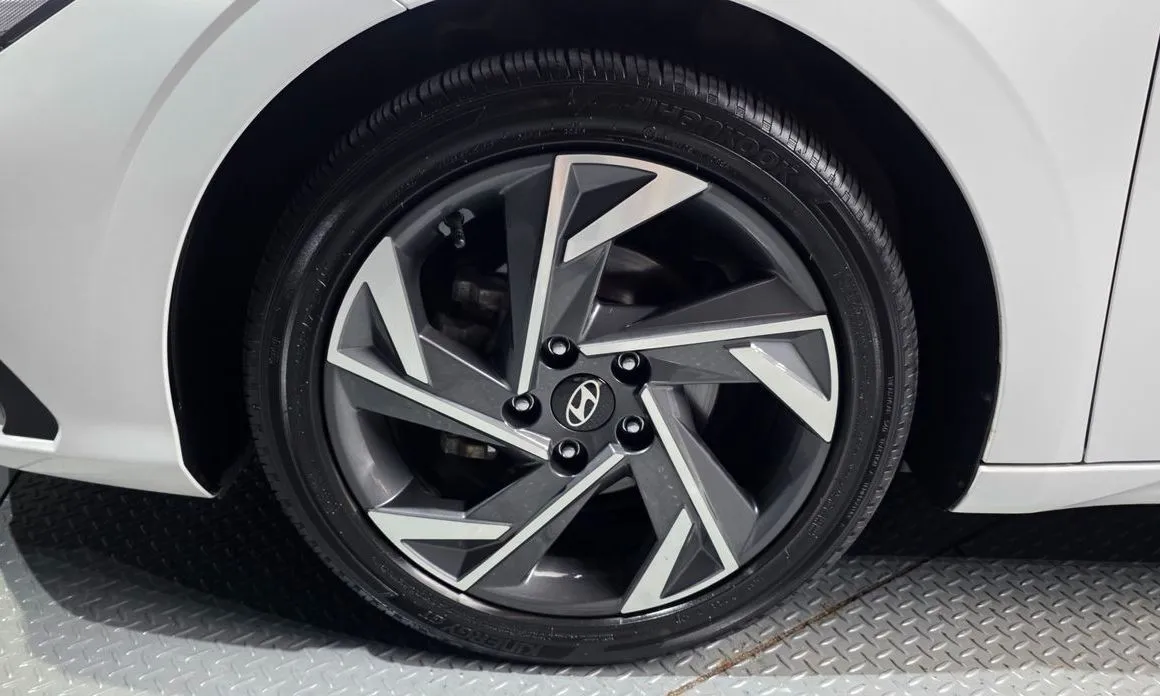 Hyundai AVANTE — фото 10
