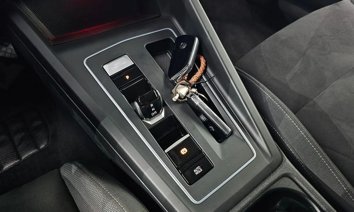 Volkswagen Golf 2022 из KR, фото 10
