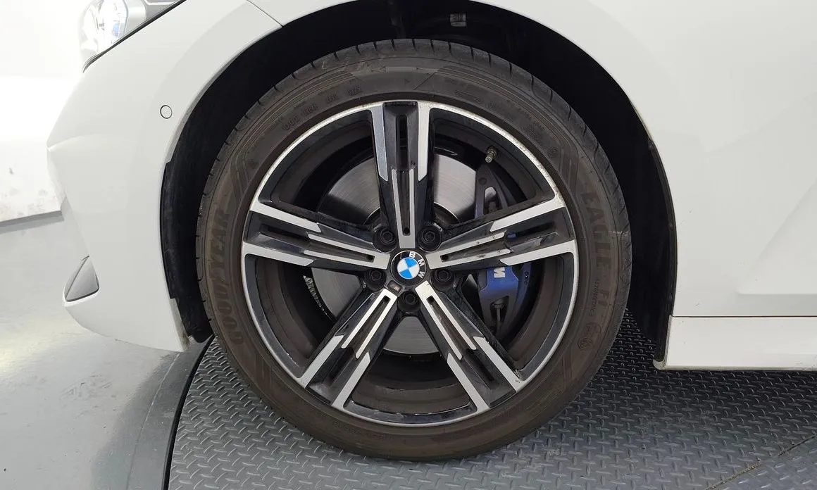 BMW 3-Series 2025 из KR, фото 4