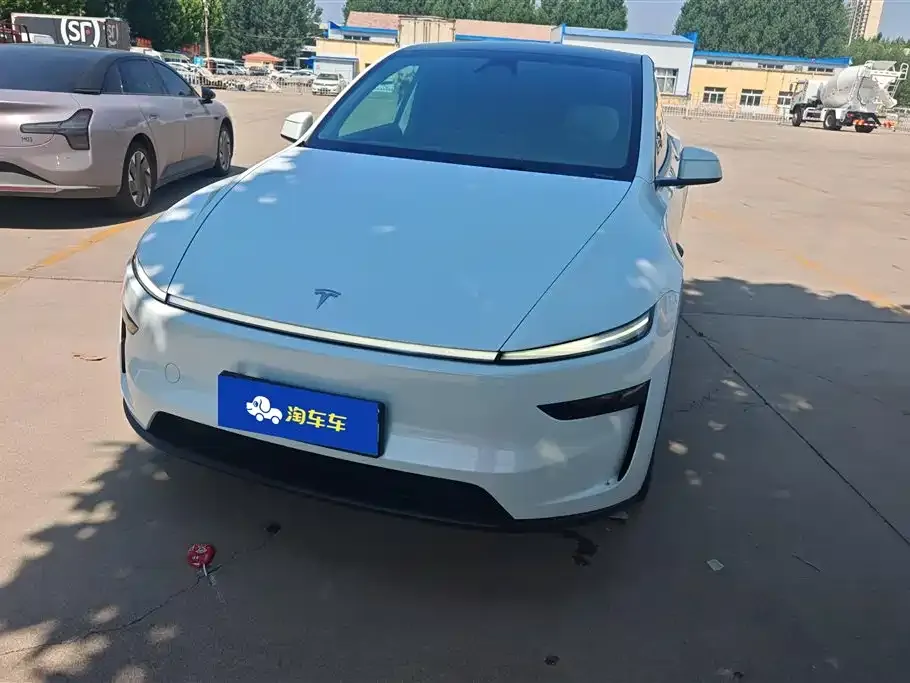 Tesla Model Y — фото 4