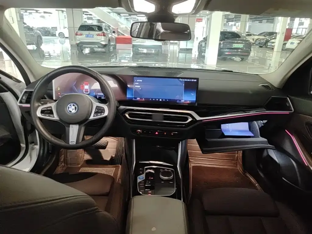 BMW i3 — фото 10