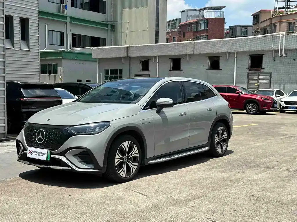 Mercedes-Benz EQE SUV