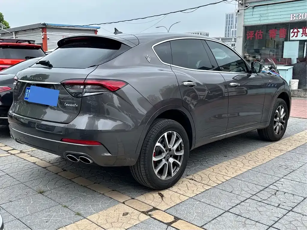 Maserati Levante — фото 8