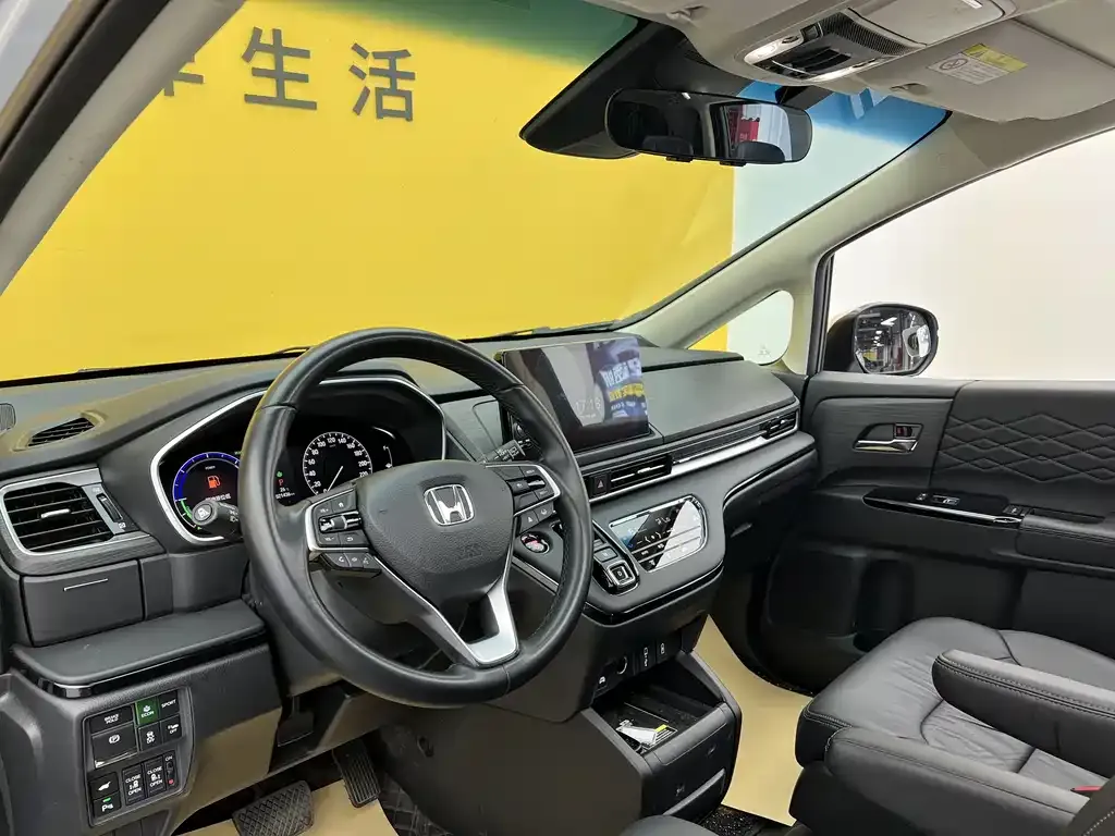 Honda Elysion 2024 из CN, фото 10