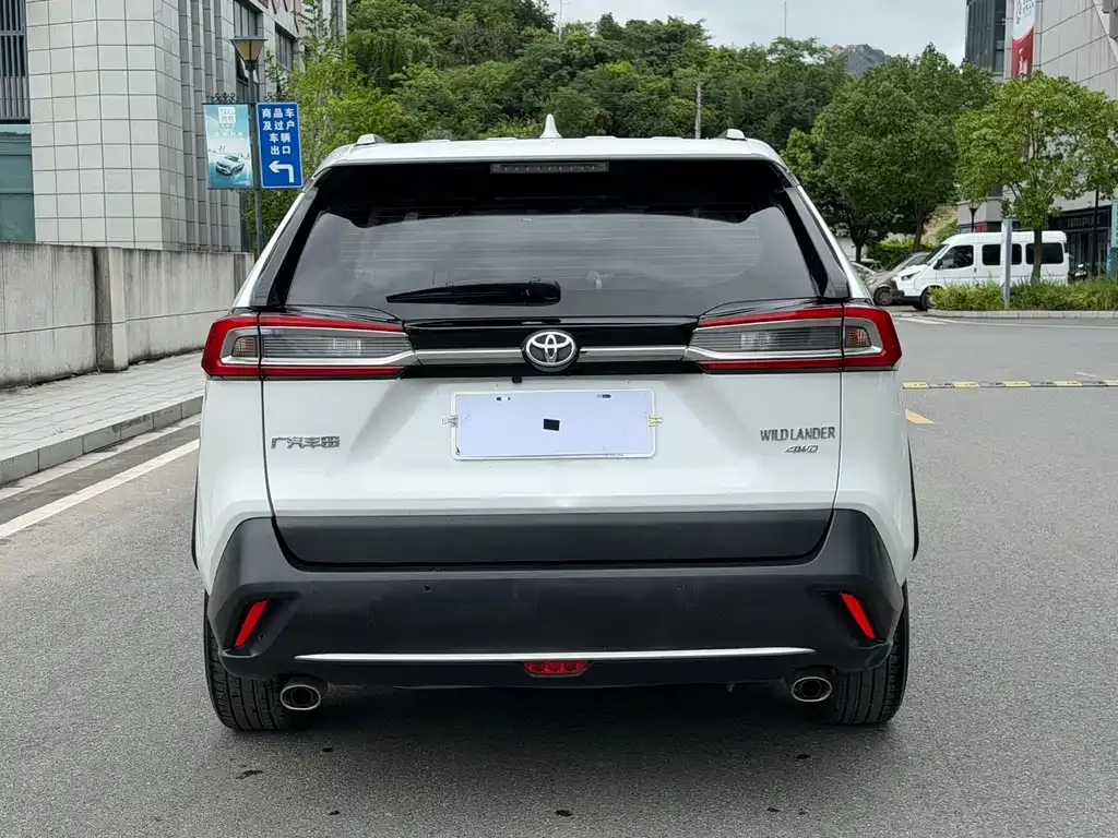 Toyota Wildlander — фото 10