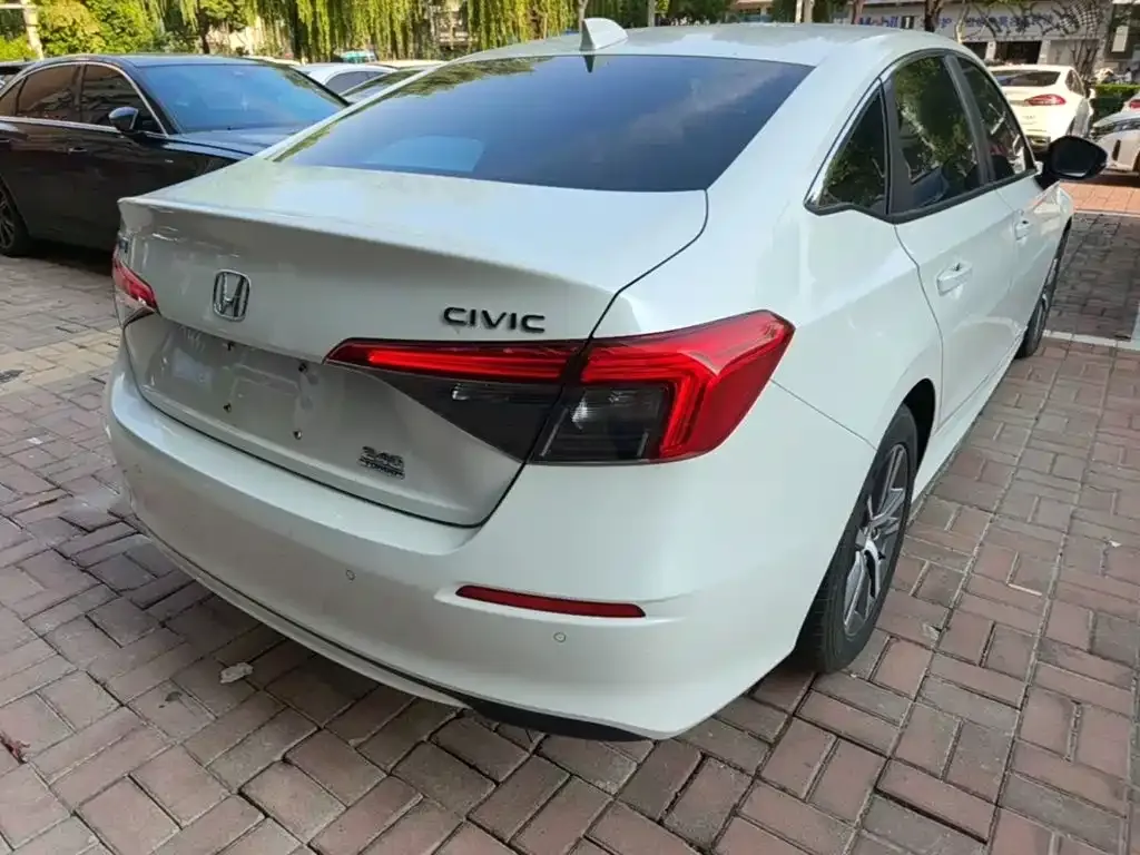 Honda Civic — фото 10