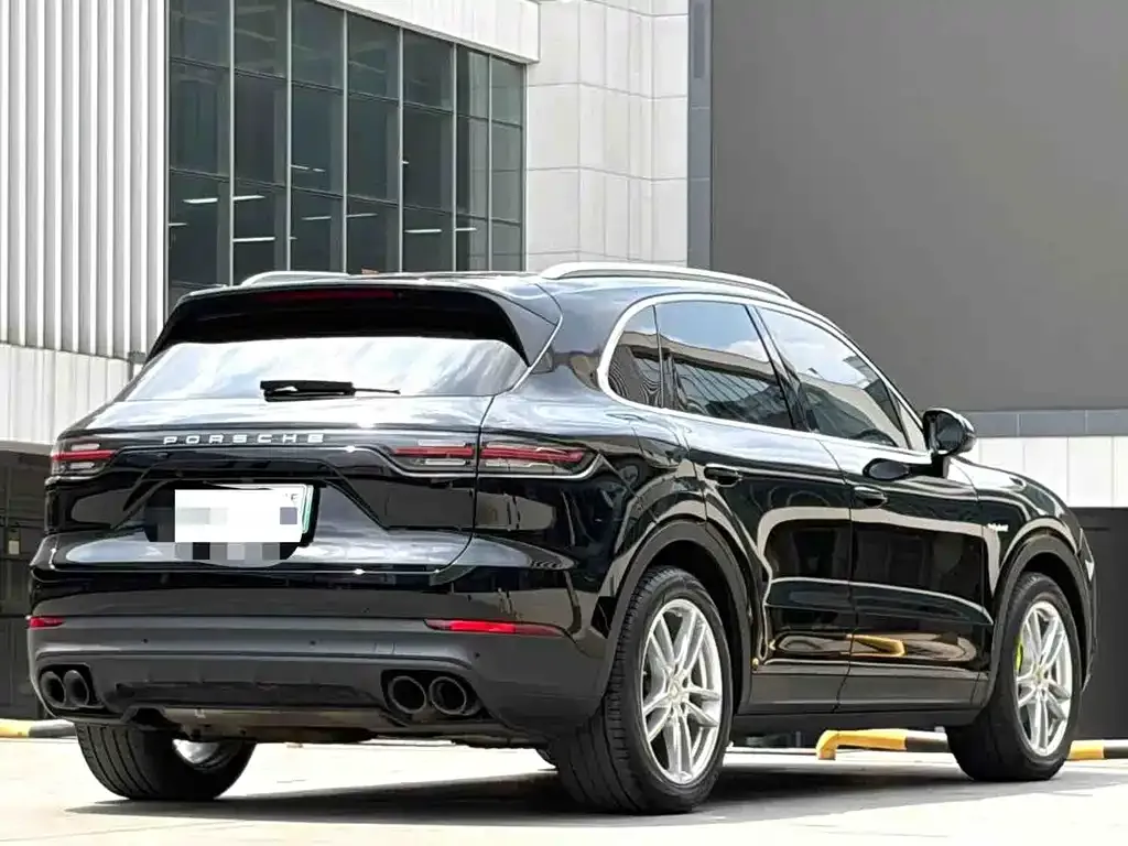 Porsche Cayenne Hybrid — фото 8