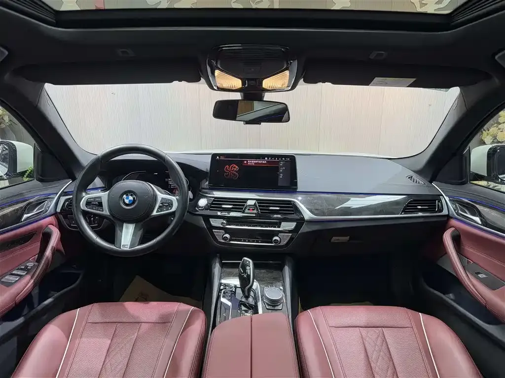 BMW 5 Series — фото 10