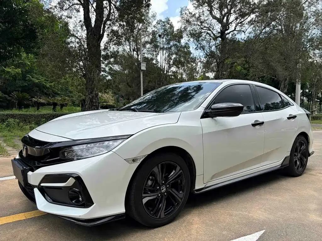 Honda Civic — фото 1