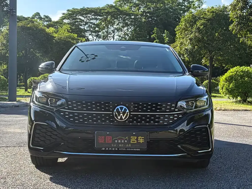 Volkswagen Passat — фото 5