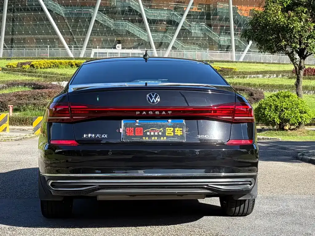 Volkswagen Passat — фото 3